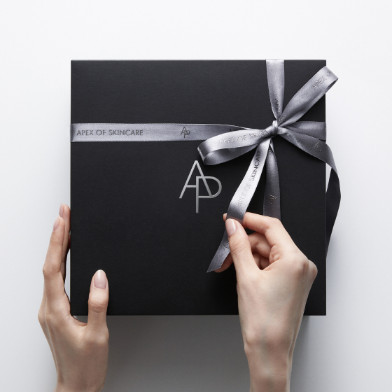SIGNATURE GIFT WRAPPING